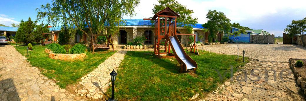 Centrum rekreacji w Oleńce Krym pokoje do wynajęcia, Chornomorskoe - mieszkanie po dobowo