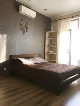 Deniz manzaralı 2 yatak odalı daire, Odessa - günlük kira için daire