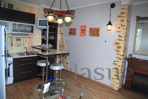 Beautiful apartment near the city center, Николаев - квартира посуточно