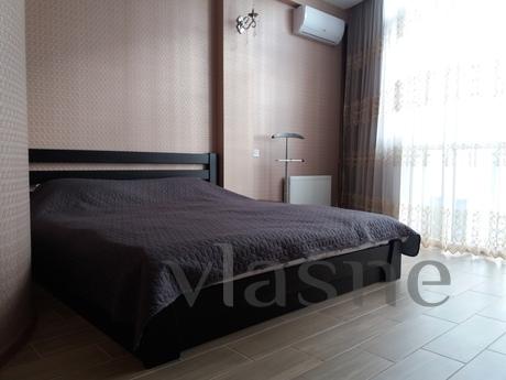 Уютная квартира-студия, с роскошным видом на Аркадию и море.