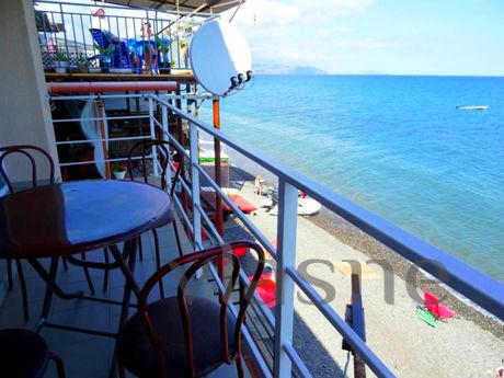 Алушта житло біля моря Привітне Катран, Алушта - квартира посуточно