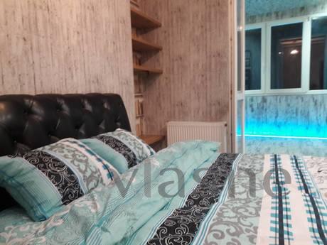 In the center of Kharkov for rent daily 2-bedroom, new, styl