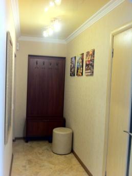 M Bot yakınındaki güzel 1 odalı daire. b, Kharkiv - günlük kira için daire