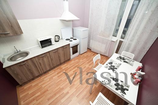Delicious apartment in the center, cheap, Yekaterinburg - günlük kira için daire