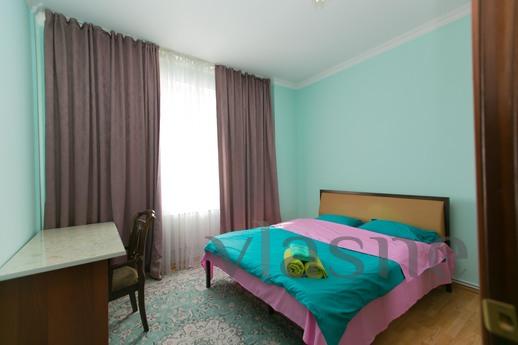 4-bedroom in the center of the capital, Astana - apartment by the day
