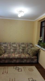 2-room apartment 200 m to the beach, Odessa - apartment by the day