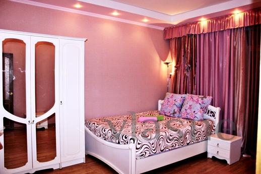 One bedroom apartment on Lomonosov, Саратов - квартира подобово