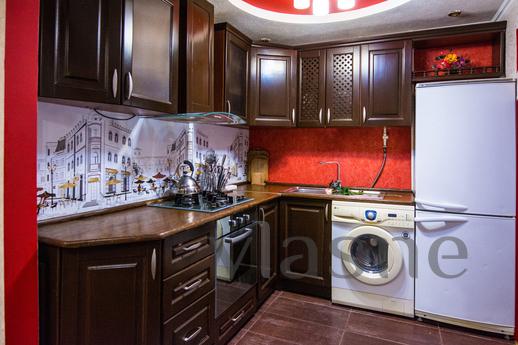 Luxury 3 bedroom VIP apartment, Uralsk - apartment by the day