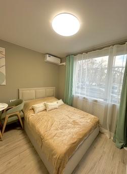 Cozy studio on B. Tulskaya, Москва - квартира подобово