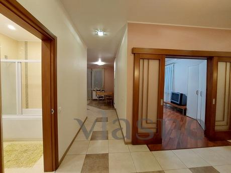 Heroiv Stalingrad Avenue 4.Obolon, Kyiv - apartment by the day