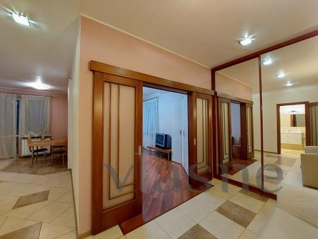 Heroiv Stalingrad Avenue 4.Obolon, Kyiv - apartment by the day