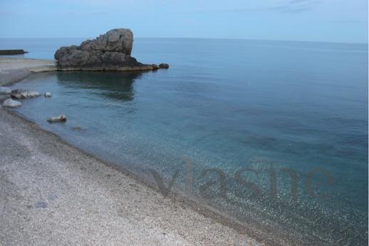 boathouse 10 meters from the sea, 3 floo, Yalta - apartment by the day