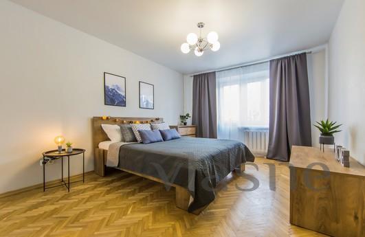 Stylish apartment in the very heart of Kiev, next to the Pal
