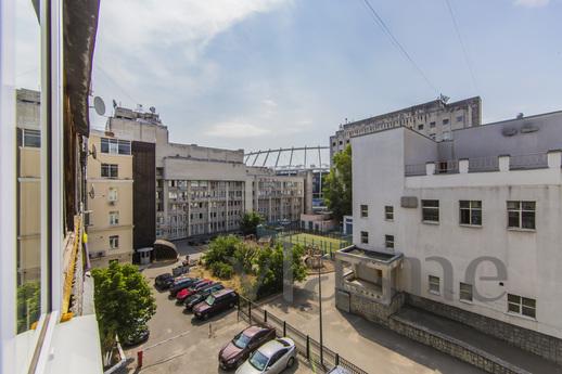 Стильная квартира в самом сердце Киева, рядом с Дворцом спор