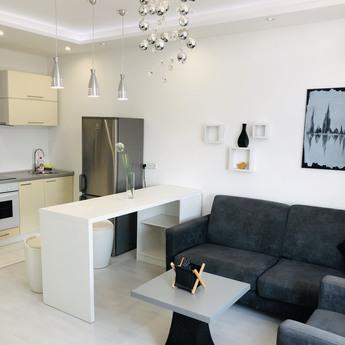 OBOLON APARTMENTS, Kyiv - apartment by the day