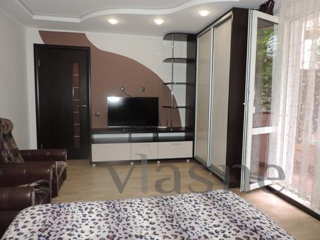 3 bedroom apartment, 5 minutes walk from the sea. There is e