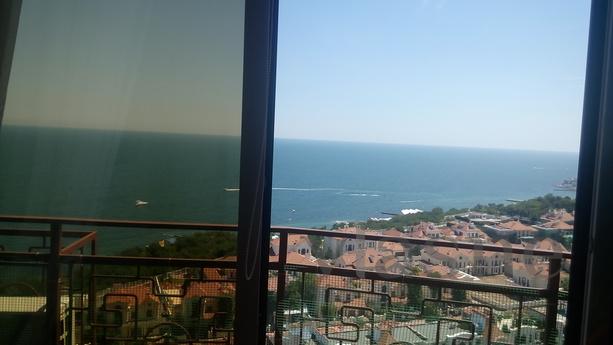 Apartment with a gorgeous view of the sea and Arcadia. 2 min