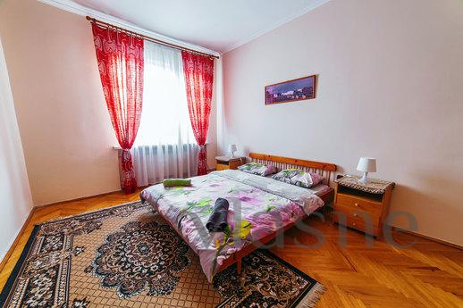 Teatralnaya Pl'de iki odalı daire, Uzhhorod - günlük kira için daire