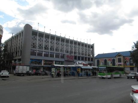 Самый центр города Семей Казахстан, Семей - квартира посуточно