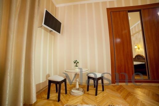 Rahat 1 com. Lviv'in merkezinde KV, Lviv - günlük kira için daire