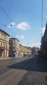 1k. sq. km., Lviv of historic center, Lviv - apartment by the day