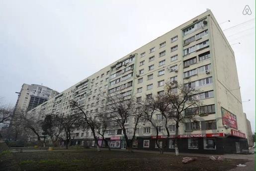 3-bedroom, Metro KPI, Kyiv - mieszkanie po dobowo