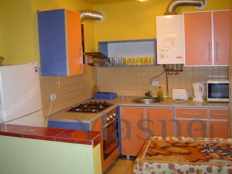close to w / e and bus stations, Uzhhorod - apartment by the day
