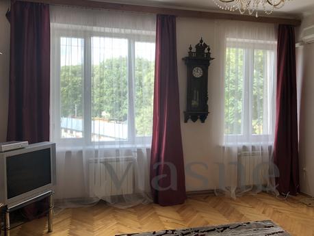 Spacious apartment for rent in Uzhgorod, Uzhhorod - günlük kira için daire