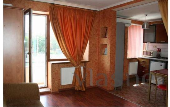 Daily rent one-room apartment in Kharkov. 5 minutes to metro