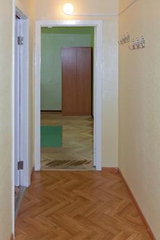 2 кімнатна квартира на площі Перемоги, Київ - квартира подобово