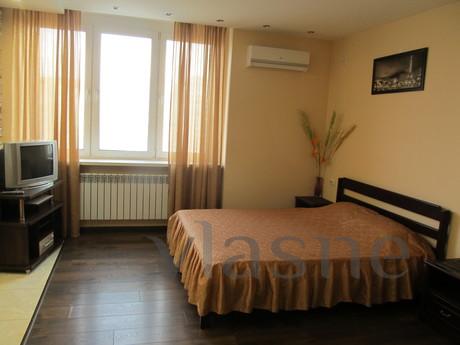 Grigorenko 22/20, cozy bright apartment in a new house, mode