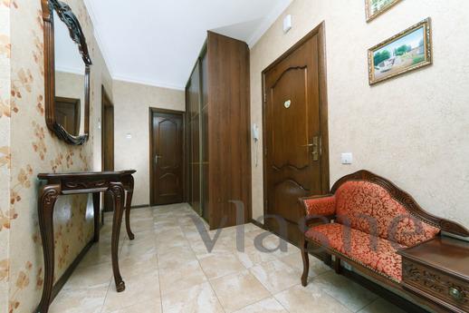 Excellent suite in Osokorki, Kyiv - günlük kira için daire