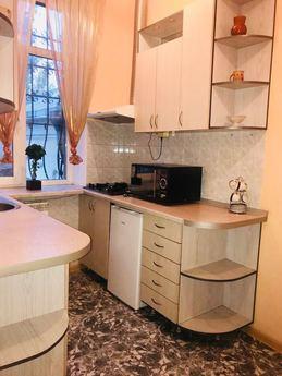 Antonovich 39. Metro Olympic, Kyiv - apartment by the day