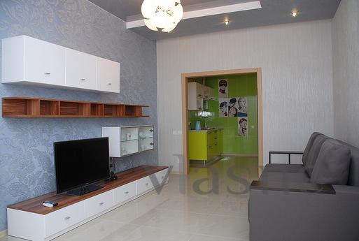 Cozy bright one bedroom apartment with renovated in 2011. Lo