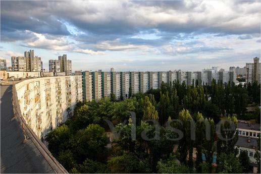Малышко 3 . 300 метров от метро Дарница, Киев - квартира посуточно