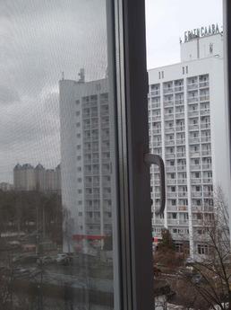 300 meters from the metro Darnitsa, Kyiv - apartment by the day