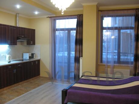 Yeni bir binada deniz kenarında Fransız , Odessa - günlük kira için daire