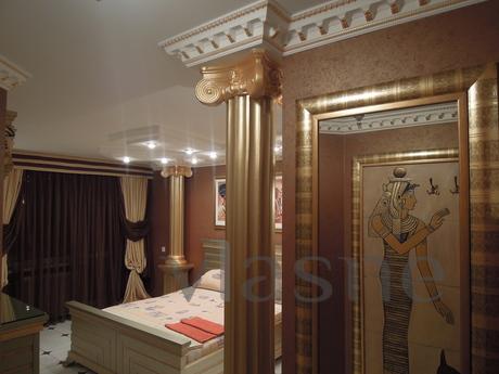 I rent a luxury apartment near the park, Simferopol - günlük kira için daire