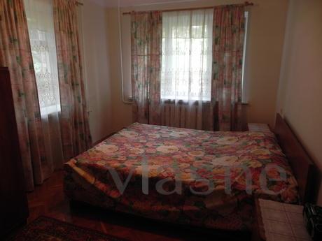 2 rooms apartment 5min from metro, Kyiv - apartment by the day
