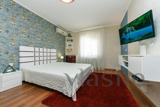 Rent a 2 room apartment near the metro Poznyaki / Kharkovska