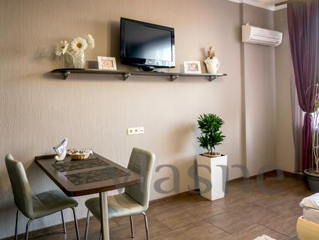1 oda sq. merkezde, euro, yeni bina, Chernihiv - günlük kira için daire