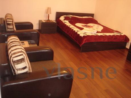 Luxury new building, studio, large furnished room, dining ro