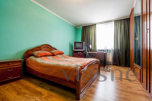 4 x oda LÜKS - m, Levoberezhnaya, Kyiv - günlük kira için daire