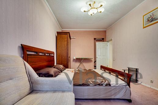 2 кімнати в самому центрі Києва, Київ - квартира подобово