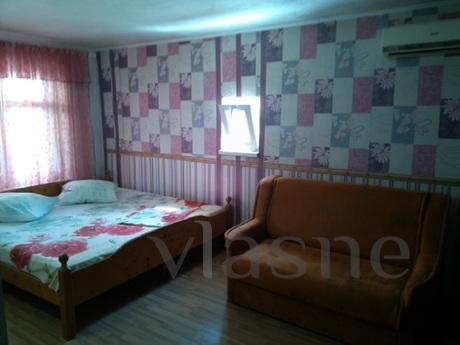Rent a big house in Yalta, Yevpatoriya - apartment by the day