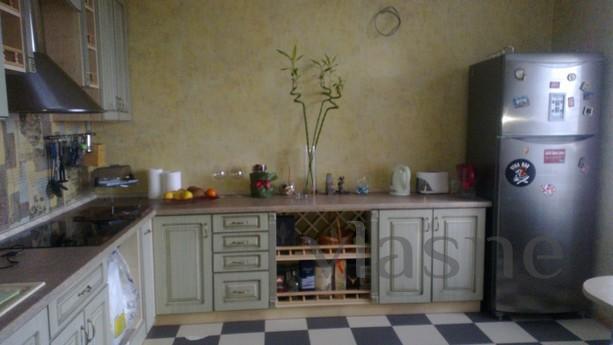 Solomenka'da geniş 2k, Kyiv - günlük kira için daire