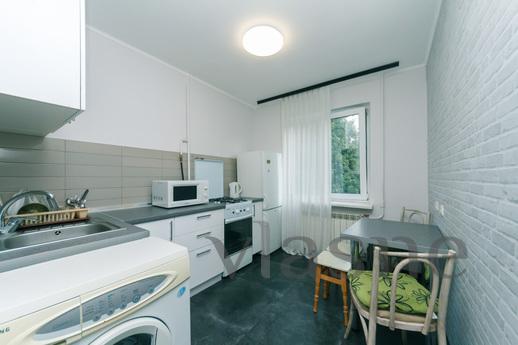 2 bedroom apartment on the b-re Lesia Urainki 16A (Metro Spo