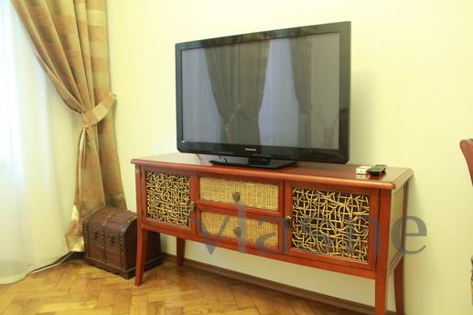 The apartment is located on the street Novoselskogo, in the 