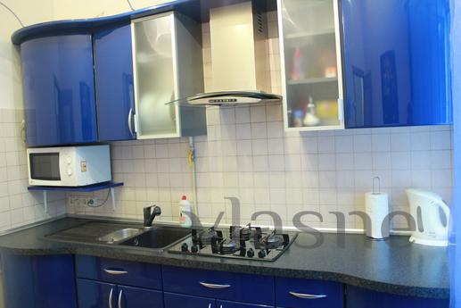 The apartment is located on the street Novoselskogo, in the 