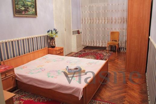 4-bedroom apartment in the center, Odessa - günlük kira için daire